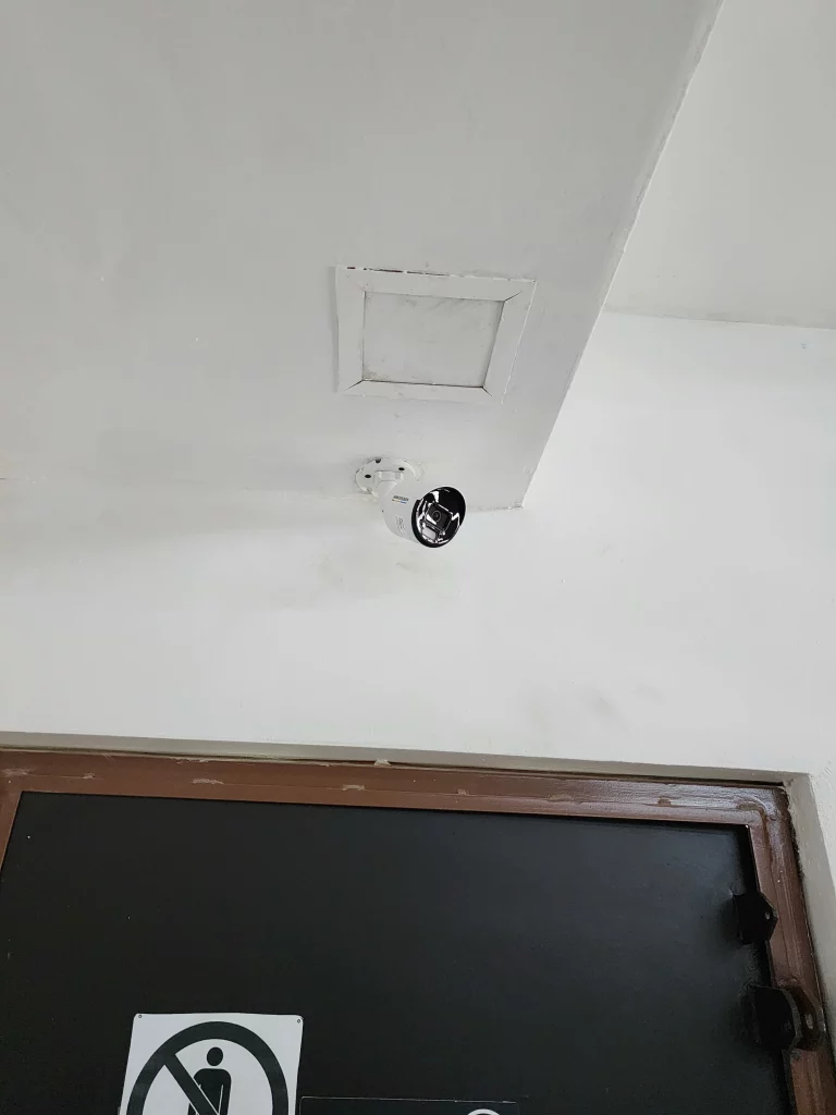 Vigilancia en zona de resguardo de valores y archivos administrativos.